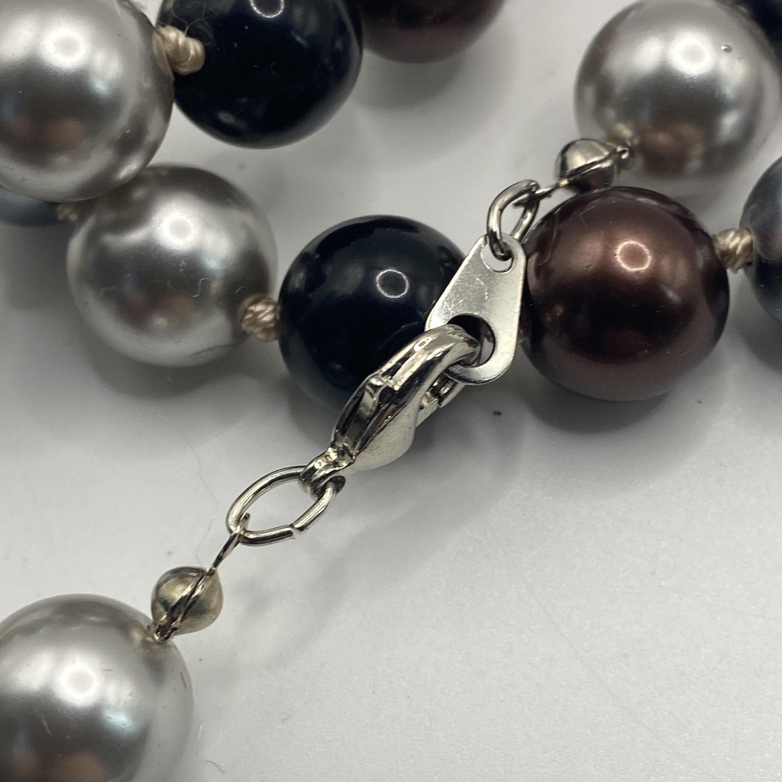 Multicolor Faux Pearl Beaded Womens Necklace Silver Tone Lobster Clasp 24 In