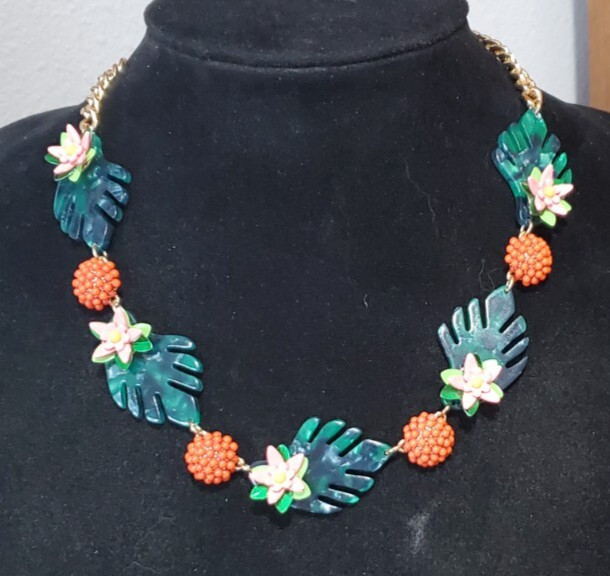 INC International Concepts Gold Tone Multi Color Flower Necklace 16″ +3″ J3