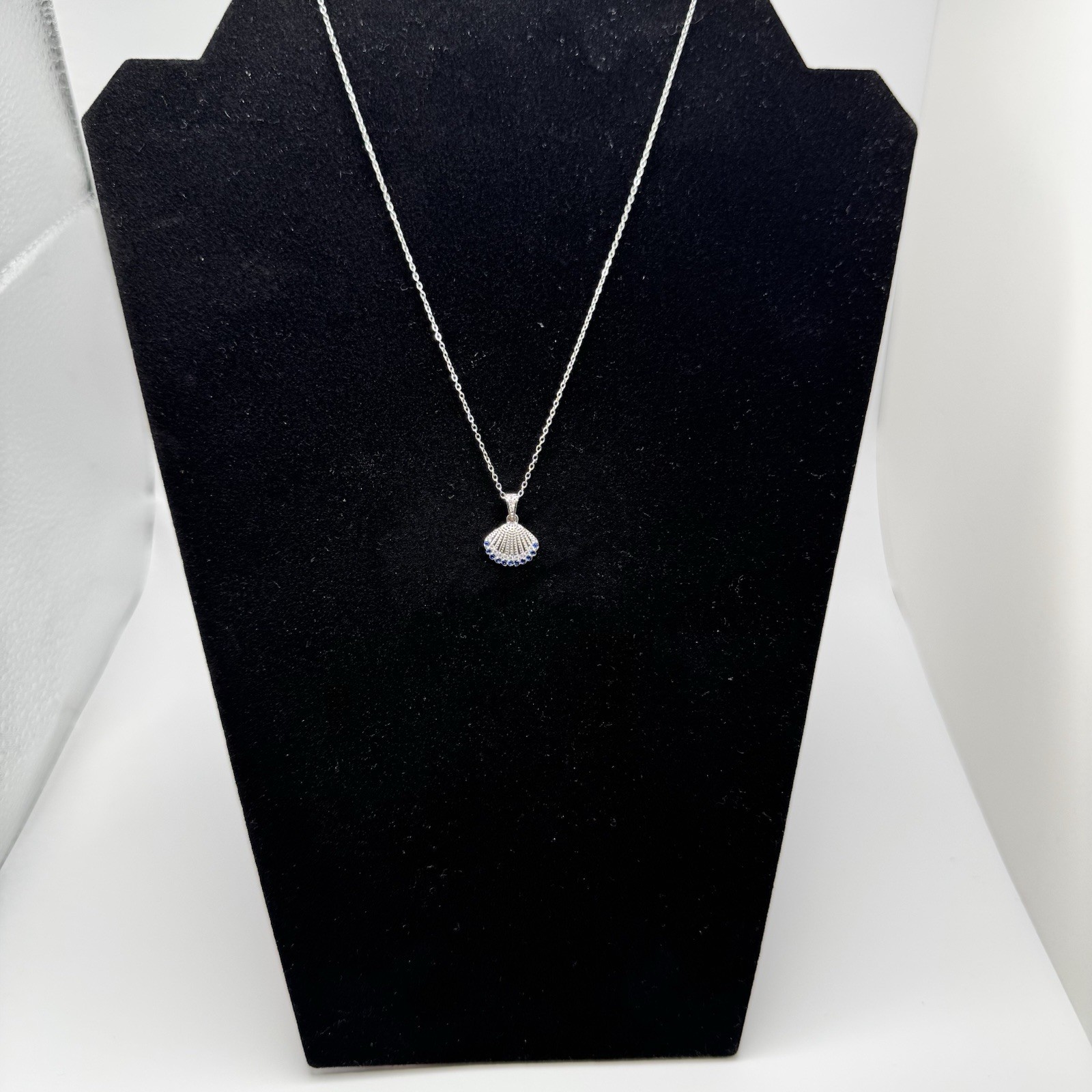 18 K White Gold Plated Steel Shell Necklace With Blue And Clear Cz Stones 18 In