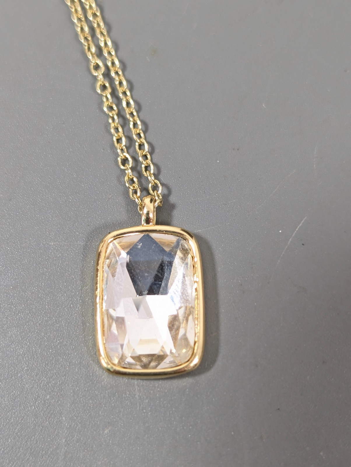 Gold Tone Clear Glass Faceted Rhinestone Solitaire Adjustable Chain Neckalce 36″