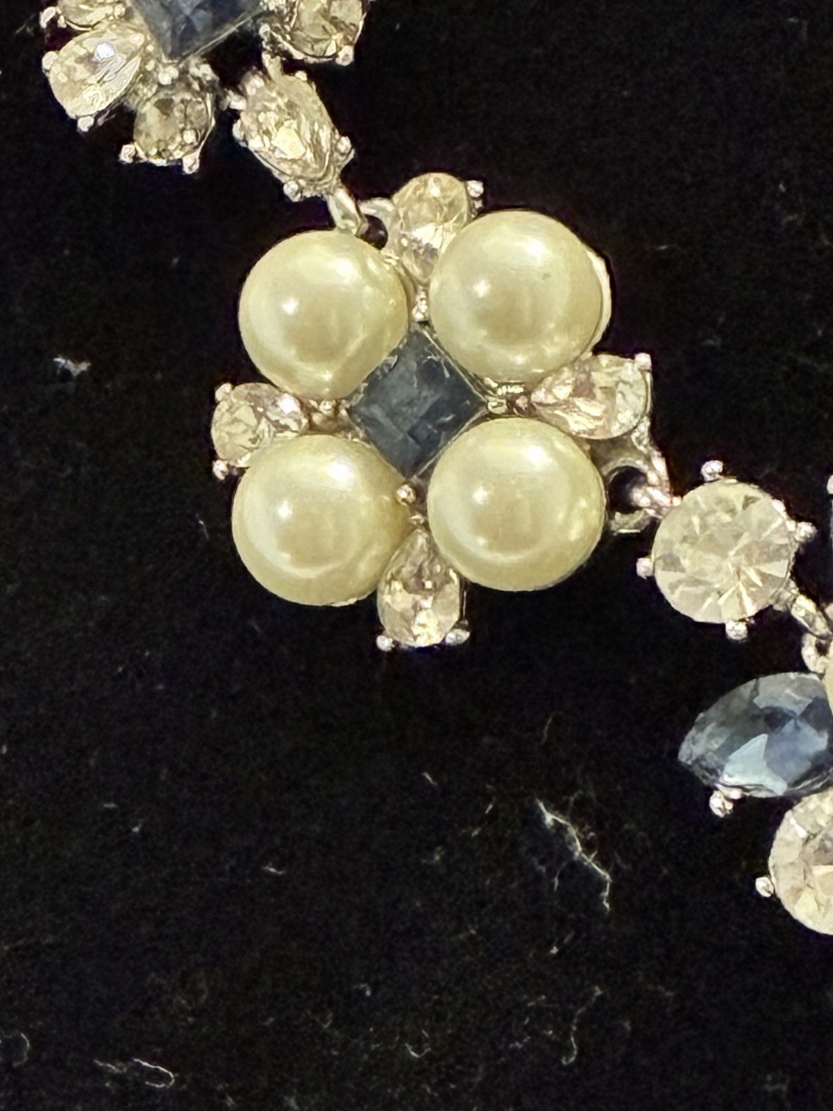 Banana Republic 16″Floral Cluster Necklace Silver Tone Pearl Navy Rhinestone EX