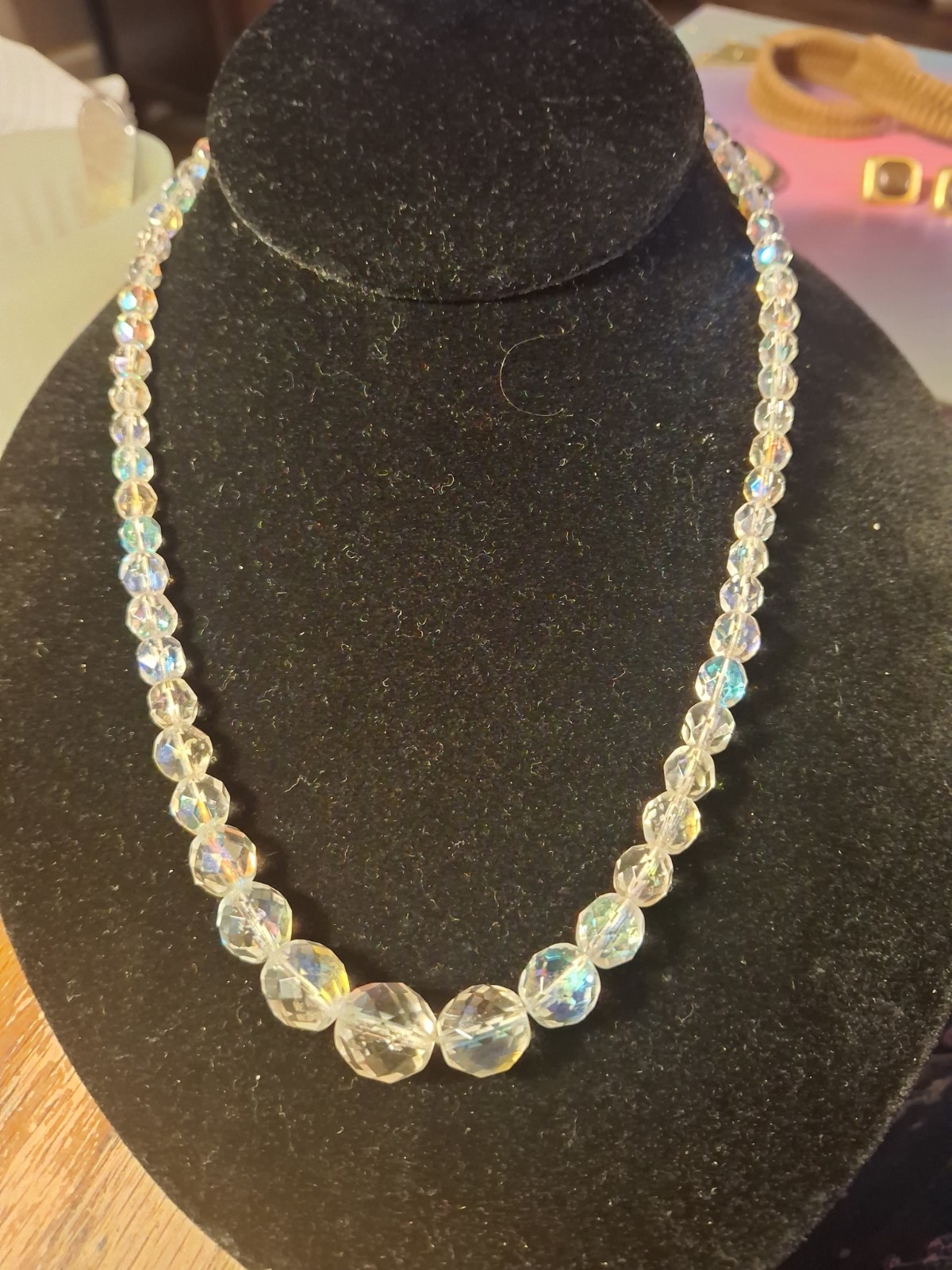 Pre-owned No Brand Graduated Aurora Borealis Necklace