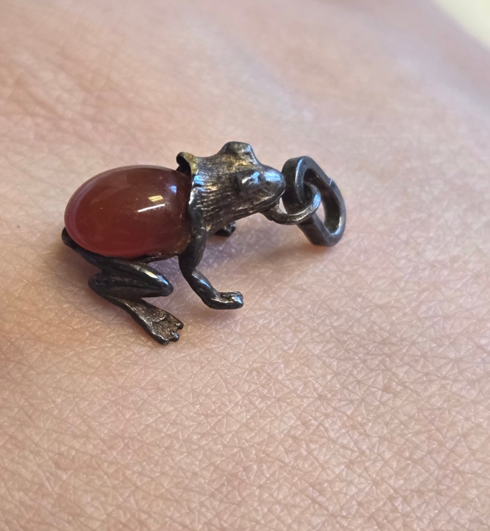 Sterling Silver Frog Pendant 2.44g Fine Jewelry Amber Look Stone Charm *READ*