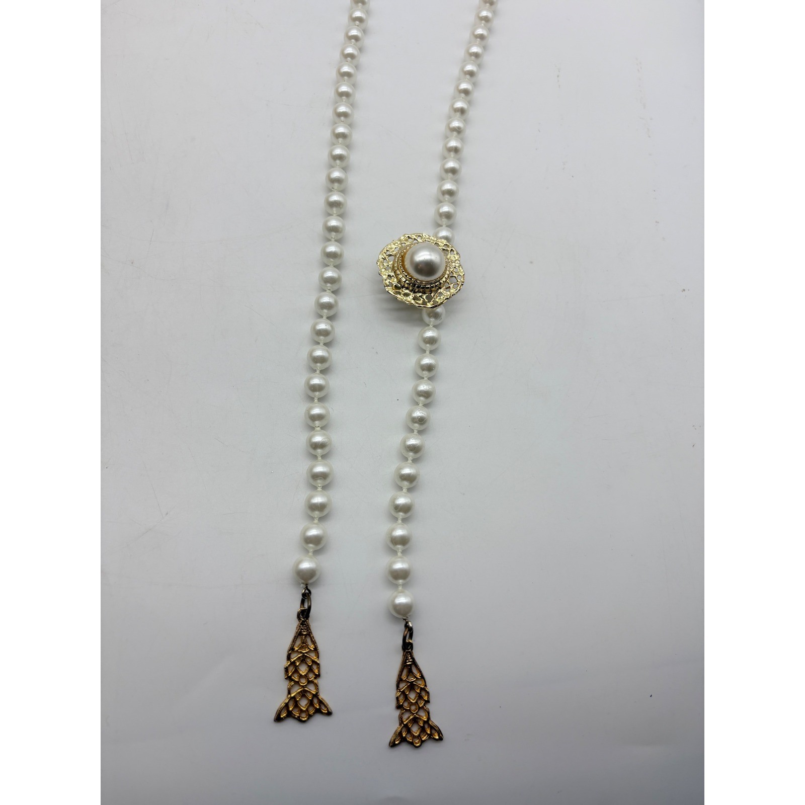 Vintage Faux Pearl Bolo Lariat Necklace Gold Filigree Slide Tassel White
