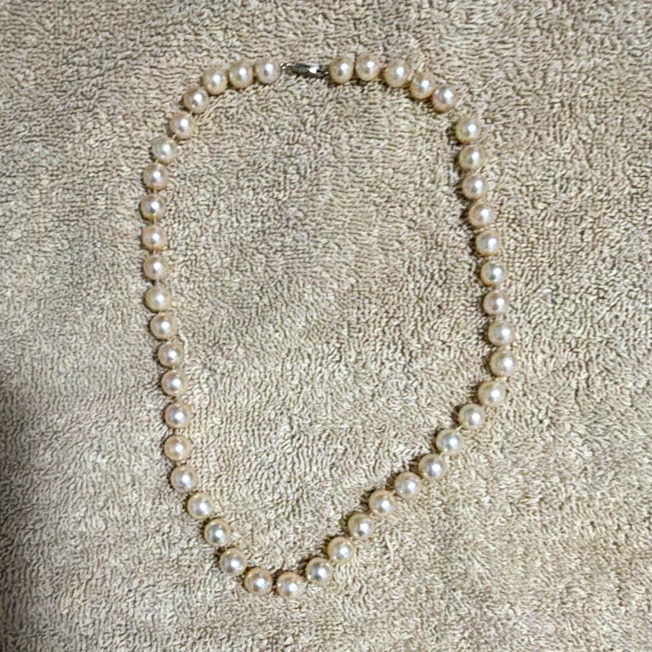 14k white gold White Round Pearl Beaded Strand Necklace Box Clasp Signed