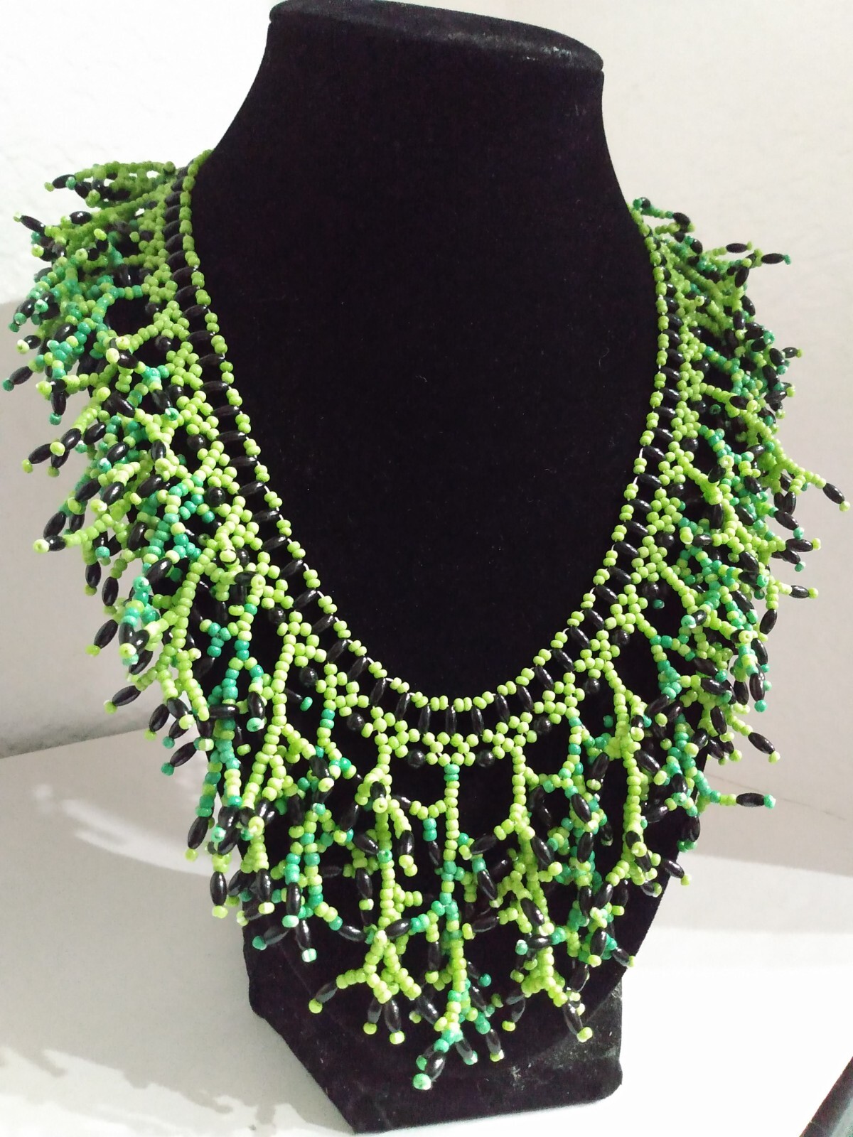 42 – Women Glass Seed Bead Bib Collar Handmade Necklace 8″ Black-Green Dainty