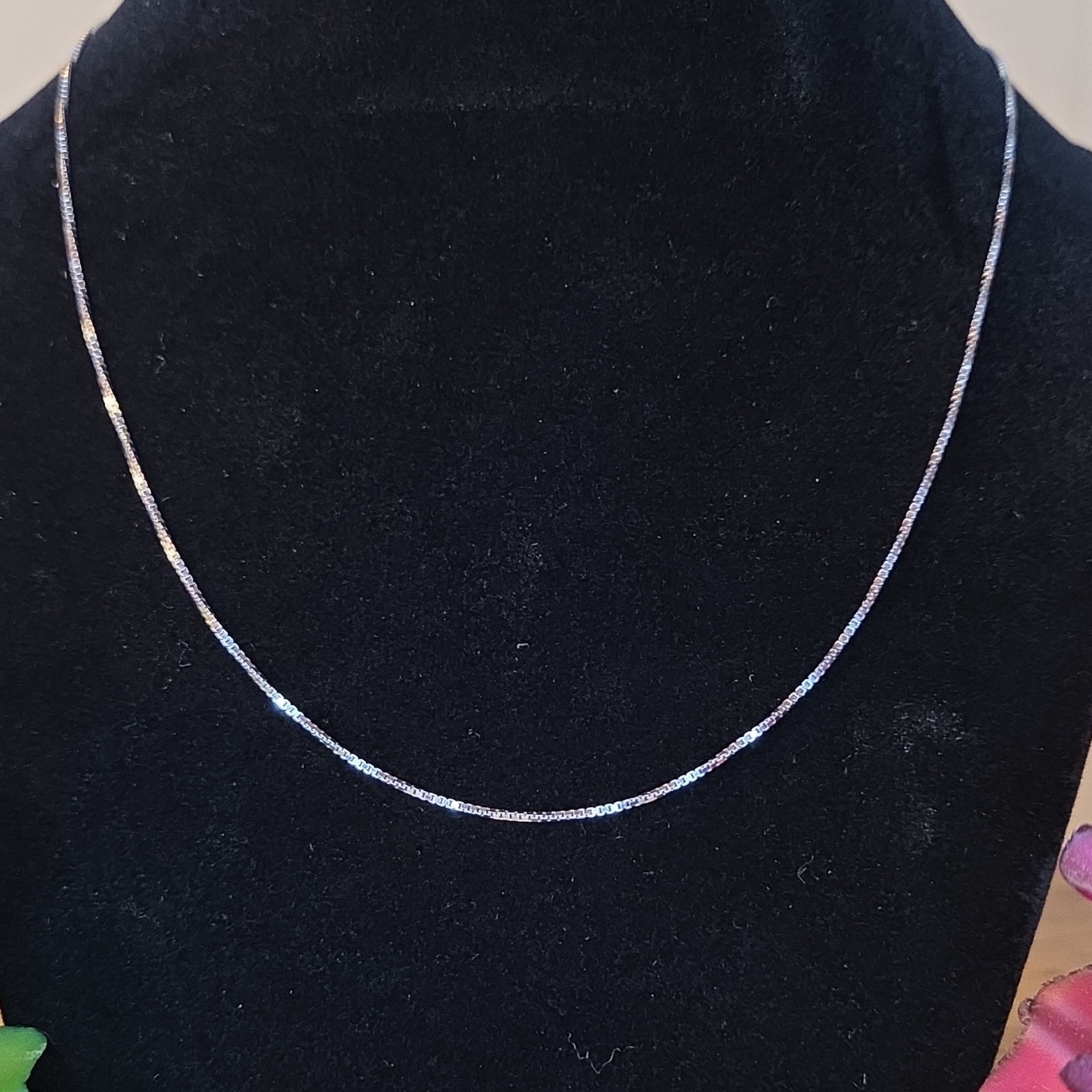 Silver Tone Box Chain Necklace Metal Fashion Jewelry No Stone Undated Era