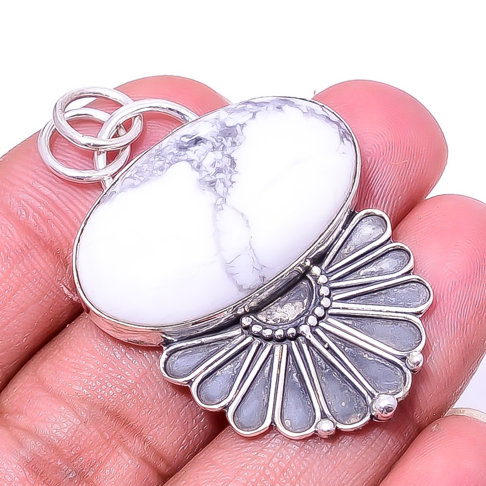Natural White Howlite – United States Oxidised 925 Silver Pendant 1.76″ P36