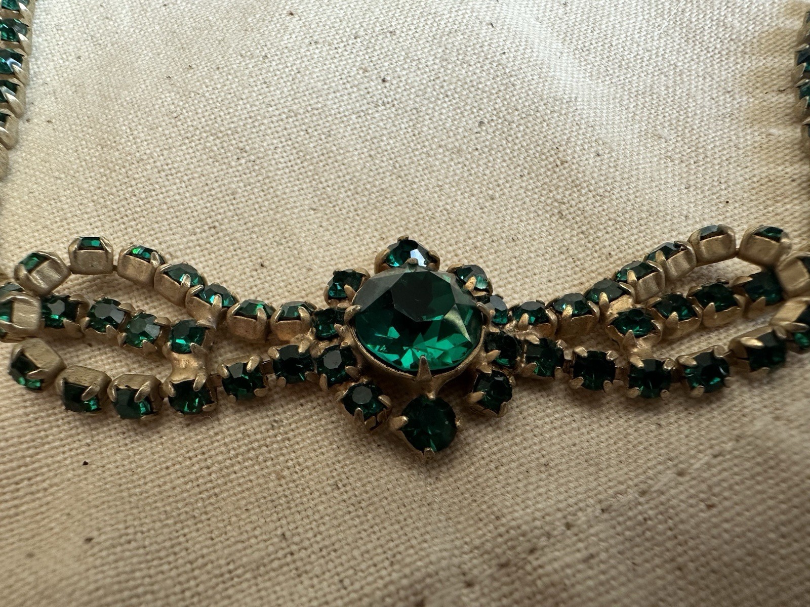 Green Rhinestone Crystal Statement Pendant Necklace Cup Chain Hook Clasp 15 in