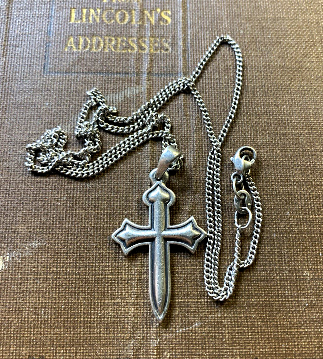 James Avery 925 Sterling Silver St James Cross Pendant Necklace