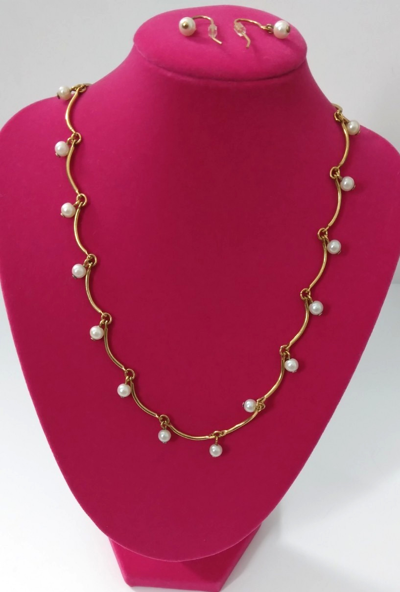 Lot Of 6 Fashion Necklaces Mixed Metals Materials Various Designs