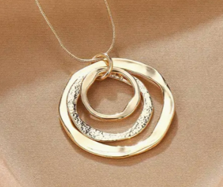 Beautiful Statement Piece – Three Circle Irregular Geometric Necklace – Gold