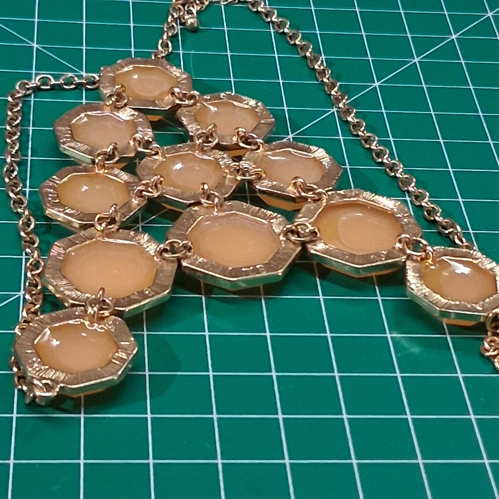 Vintage Gold Tone Octagon Peach Faceted Rhinestone 18” Bib Necklace
