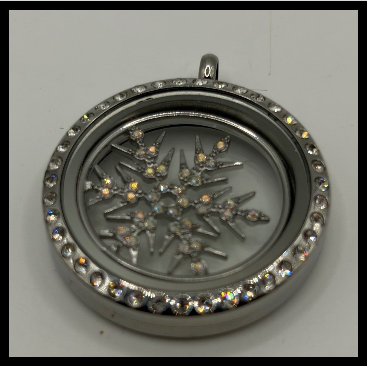 Origami Owl Snowflake Floating Locket Pendant Womens Silver Crystal Winter