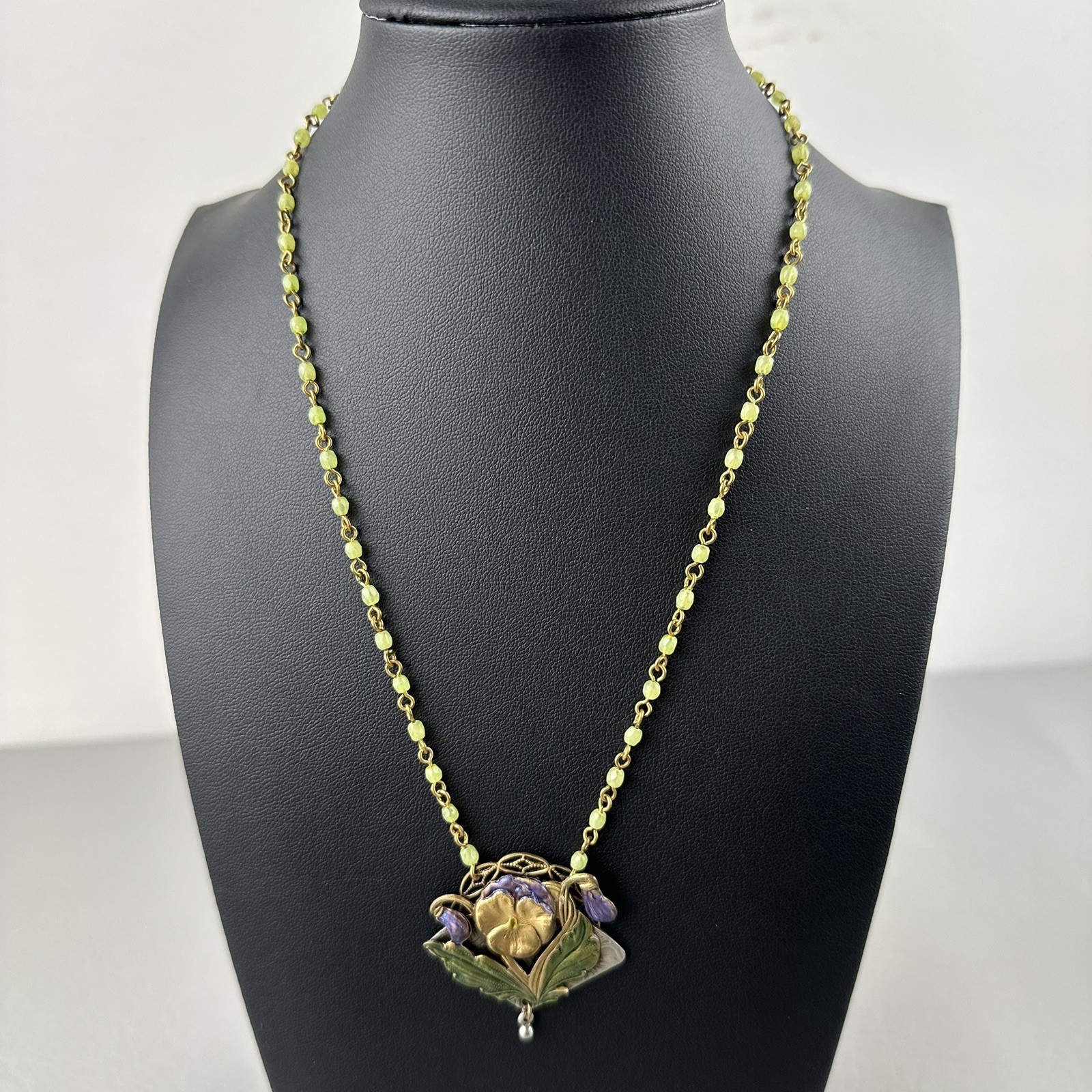 Art Nouveau Style Floral Necklace Green Beads Pansy Pendant Dainty 17″