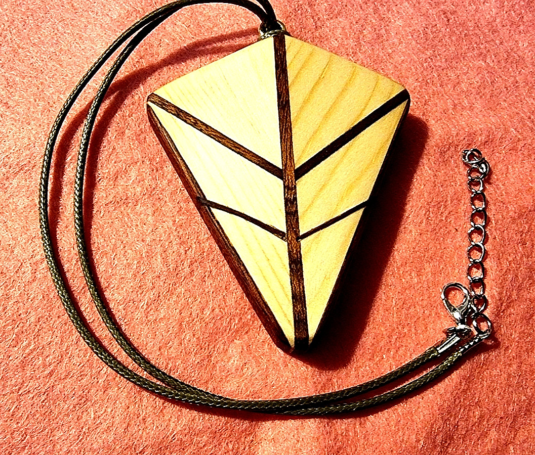 Pendant Jewellery Solid Wooden Boho Handmade With Clasp Fastener See Description