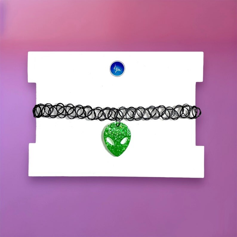 Glow In The Dark Alien Head Black Stretch Choker Necklace Fun Rave Festival Gift
