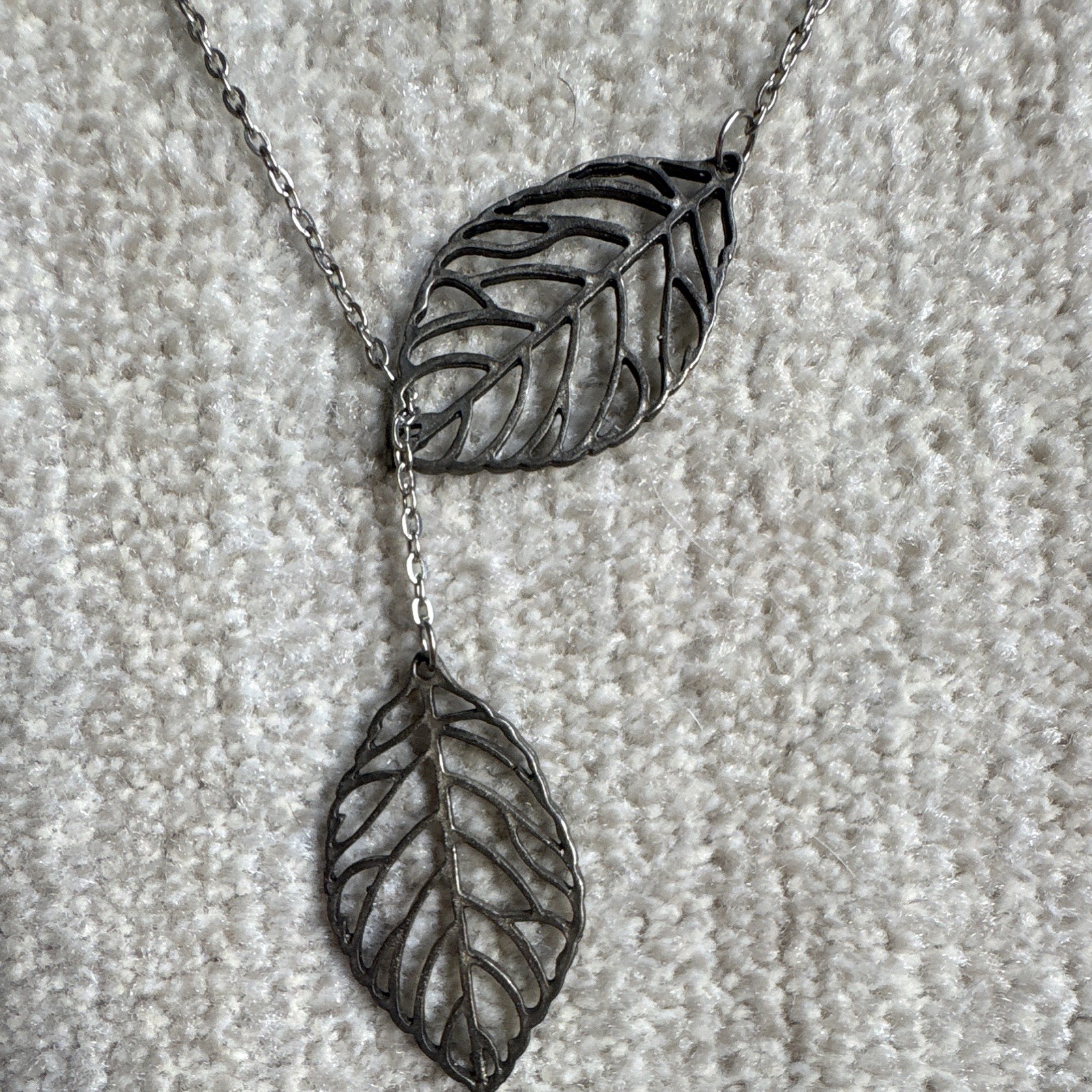 Silver Tone Cable Chain Necklace Leaf Charm Pendant Double Leaf Drop Nature