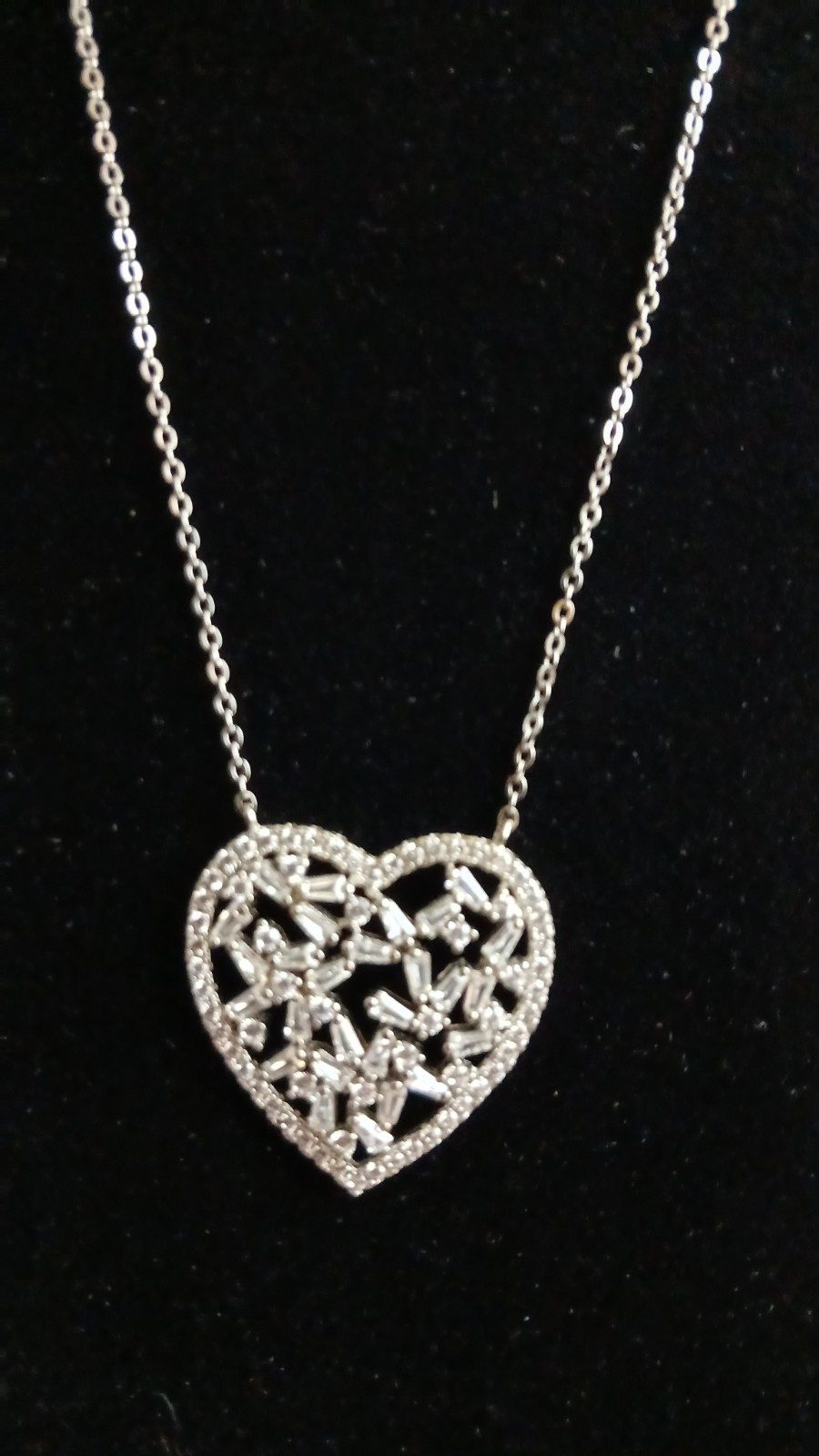 Diamonque Sterling NWT Never Worn, Immaculate Condition Fully Stamped DDD 925