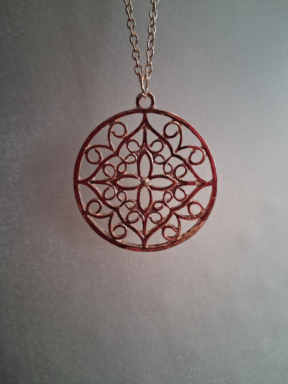 Cable Chain Round Geometric Filigree Charm Pendant Long Necklace