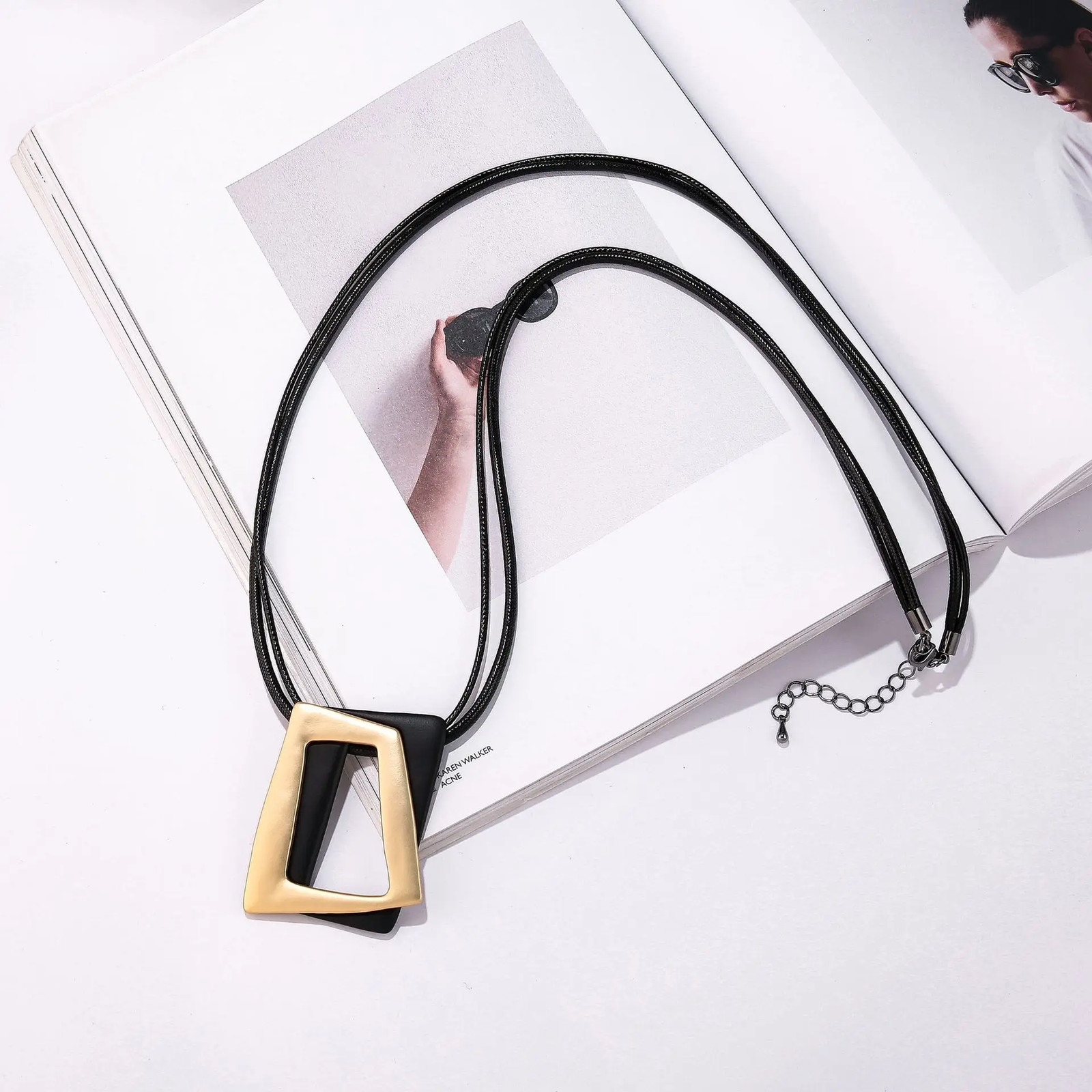 2023 Sweater Chain Long Necklace Trendy Zinc Alloy Metal Gold Color Necklaces
