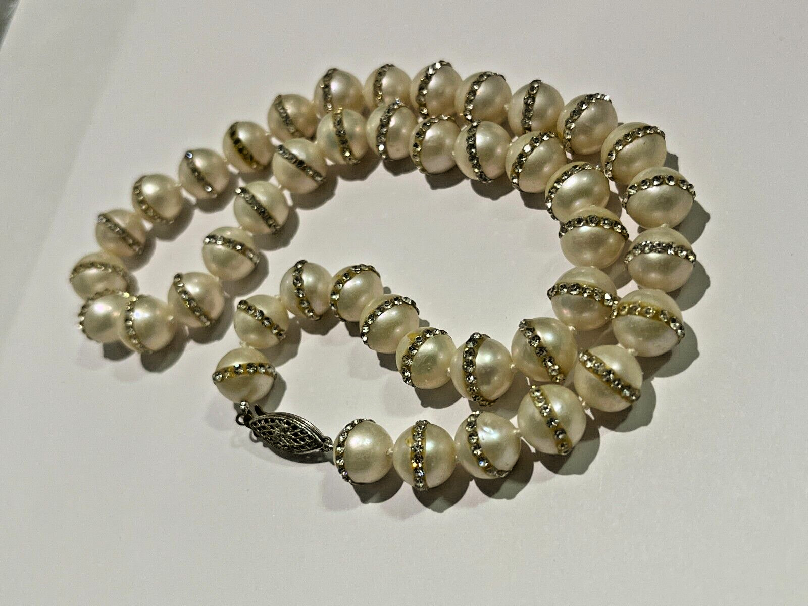 White Simulated Pearl w/ Rhinestones Necklace middle 10 mm 18 inches Jewelry