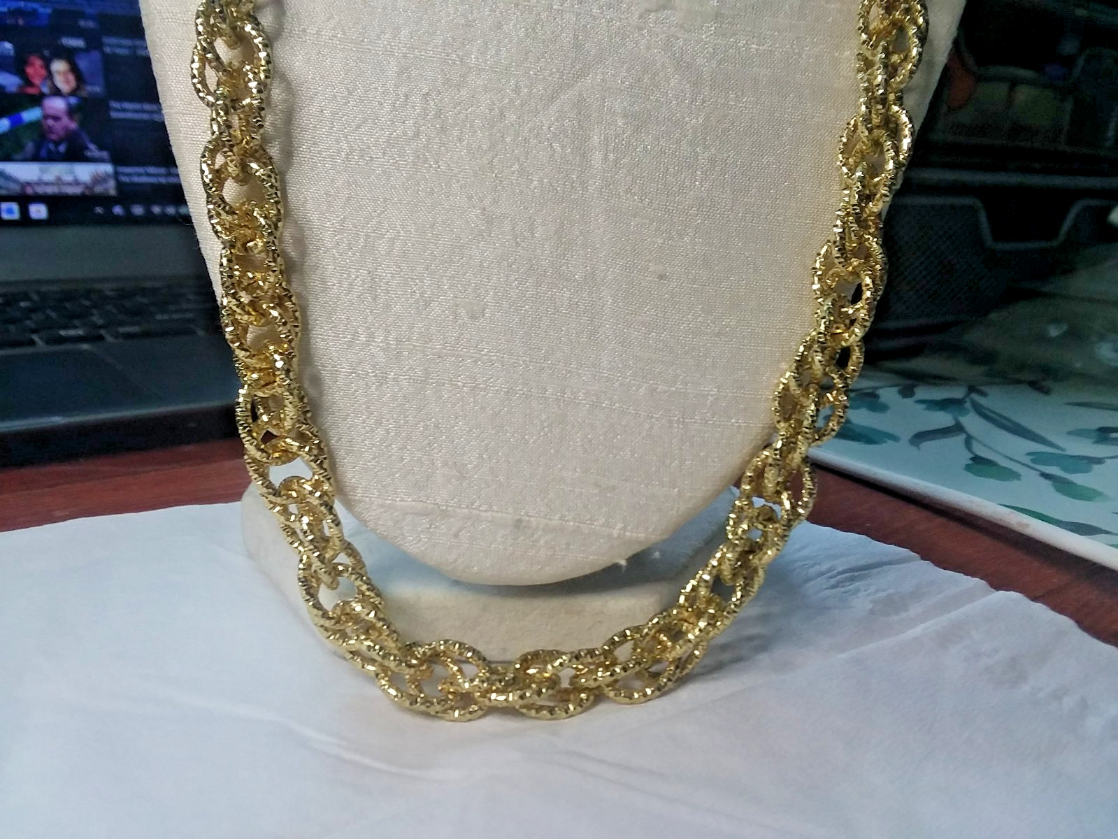24″ Tri-link Gold Tone Necklace With Fold Over Clasp 06-01-2026