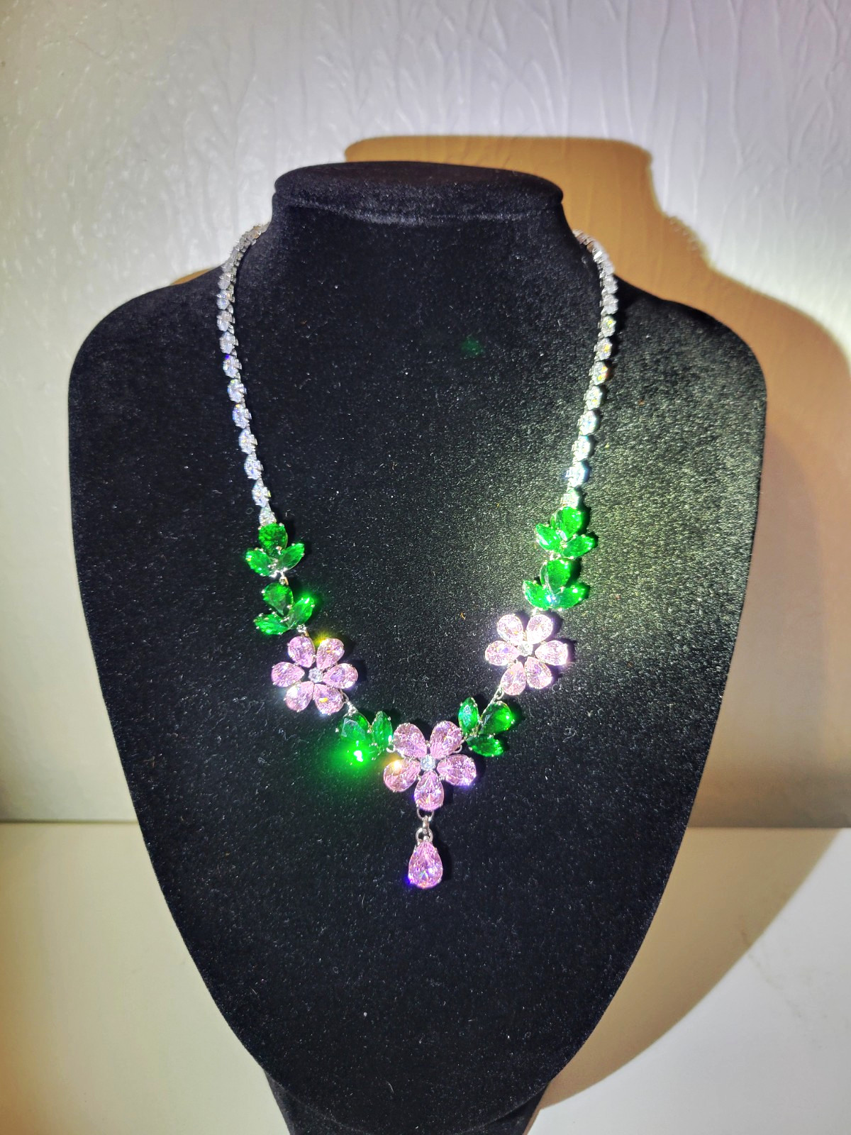 Multicolor Crystal Flower Pendant Statement Bib Necklace Round Link Adjustable
