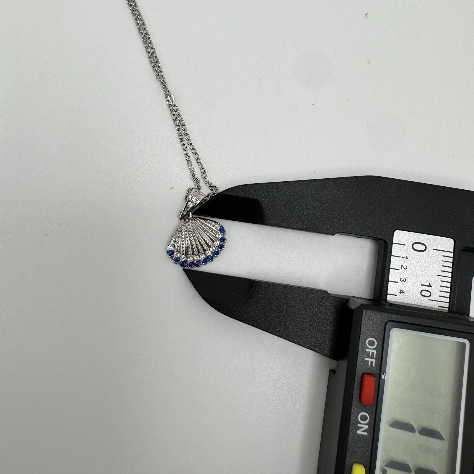 18 K White Gold Plated Steel Shell Necklace With Blue And Clear Cz Stones 18 In