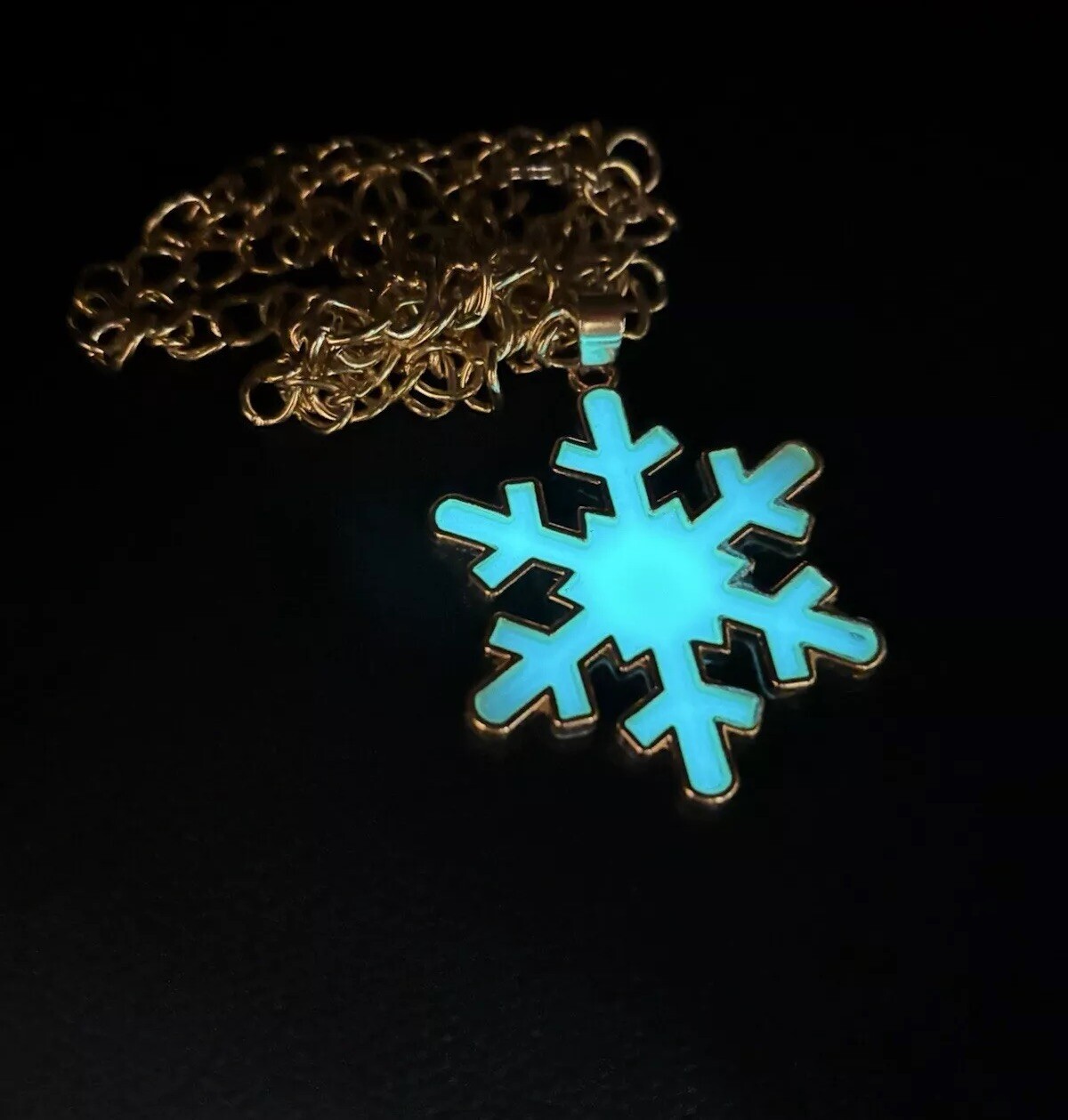 Glow In The Dark Snowflake Pendant Necklace Gold Tone