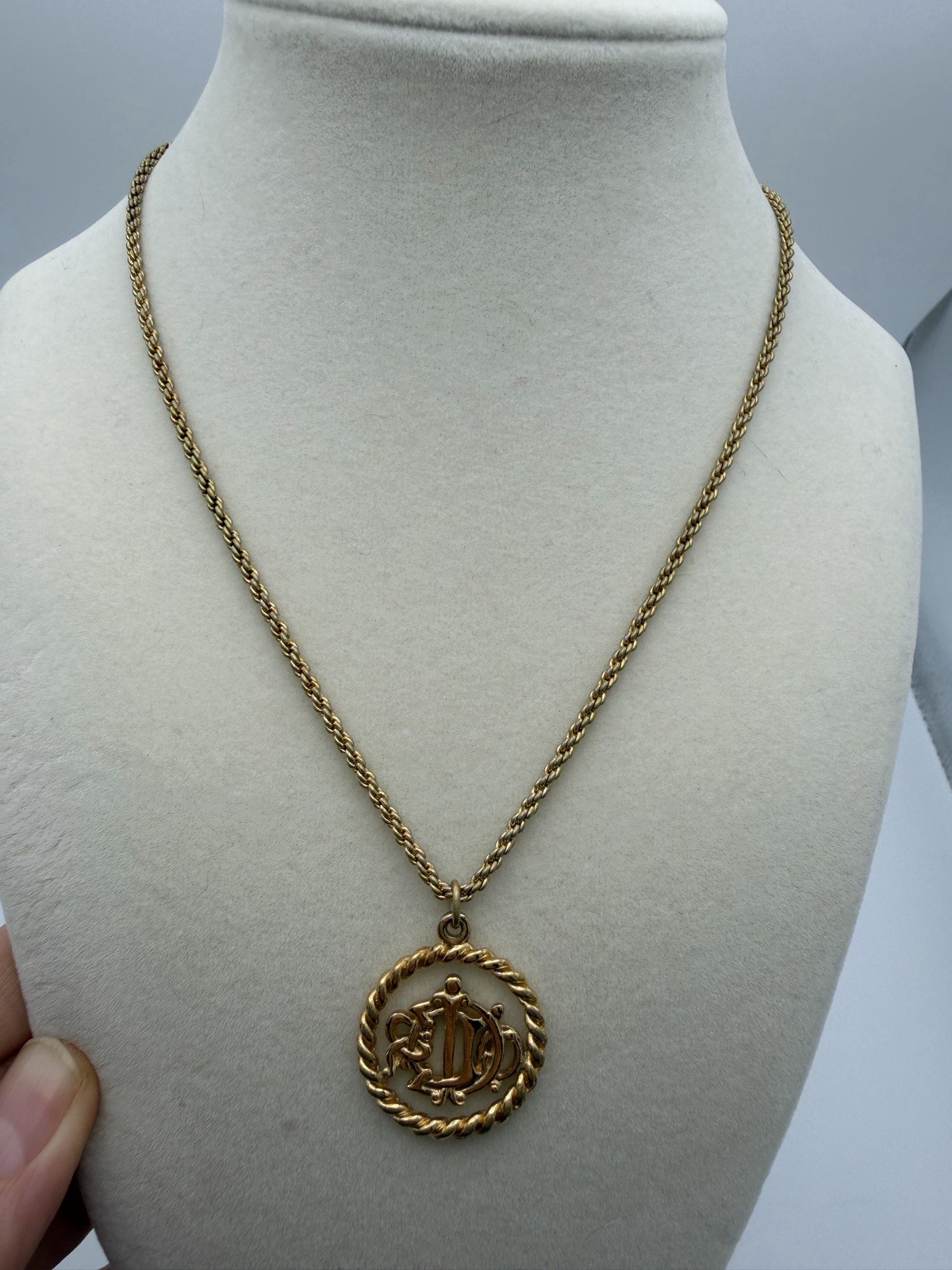Authentic Vintage Christian Dior Necklace Emblem Round Circle Gold Plated 17.5”
