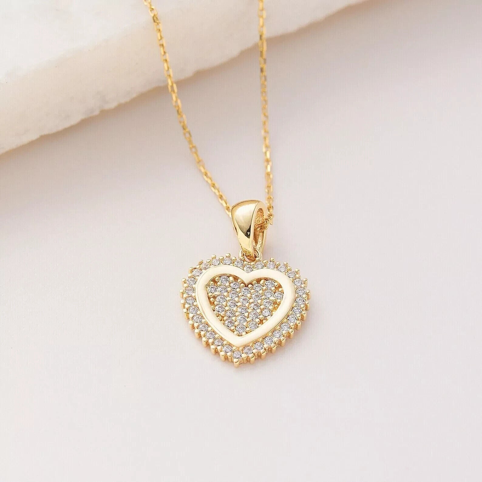 Round Simulated Diamond Women’s Gorgeous Heart Pendant In 14k Yellow Gold Plated