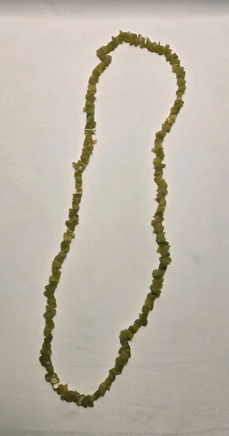 Vintage 34″ Olive Green Chip Statement Necklace