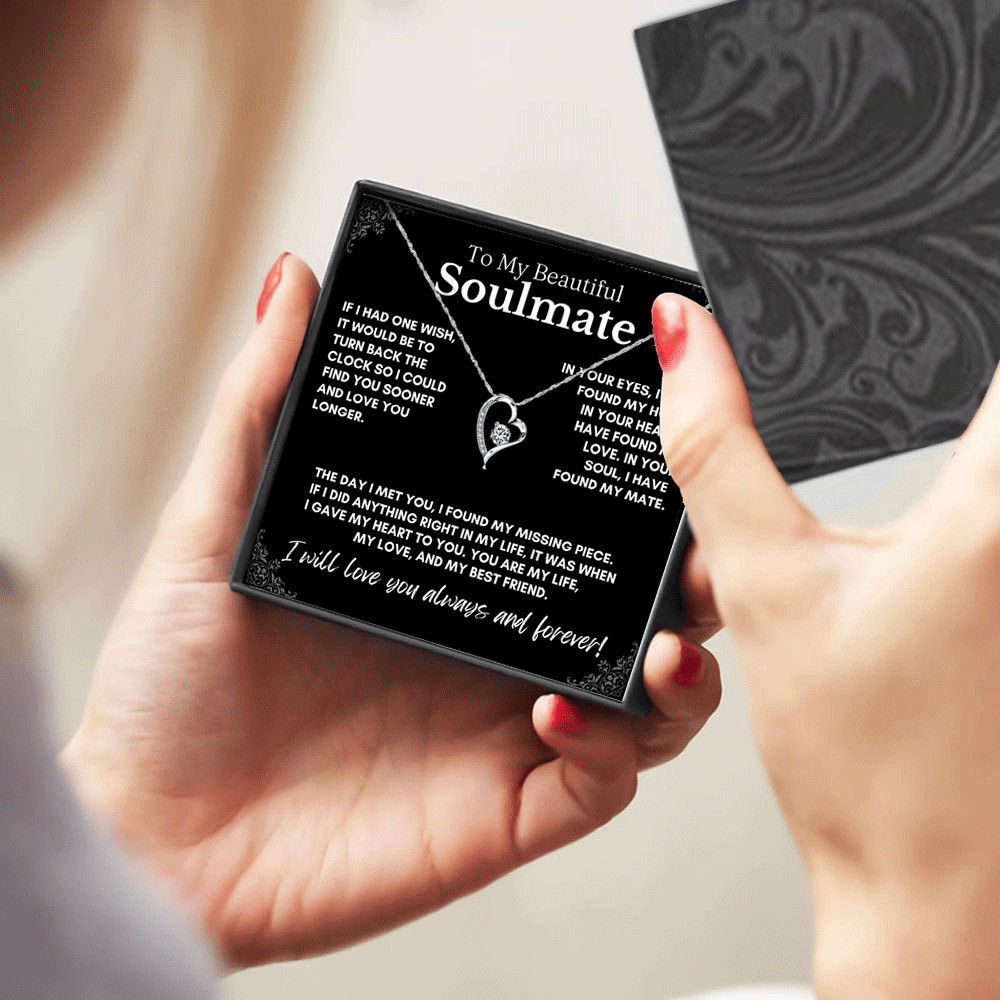 To My Soulmate/Wife Necklace Gift for Valentine Fiancée/Girlfriend Gifts for Her