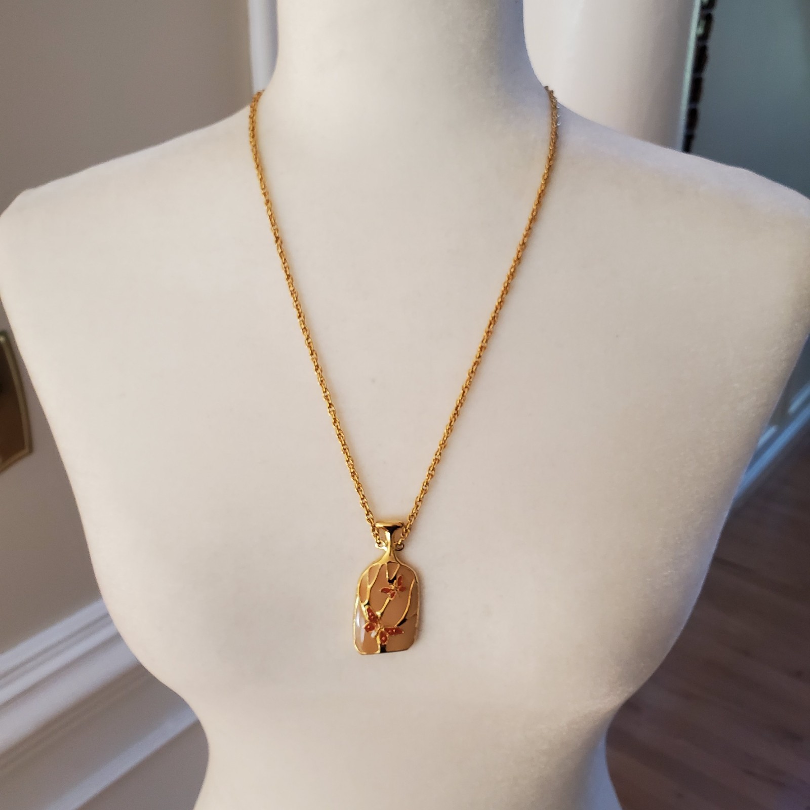 Butterfly Pendant Necklace Goldtone Peachy Orange Signed Thailand 24″