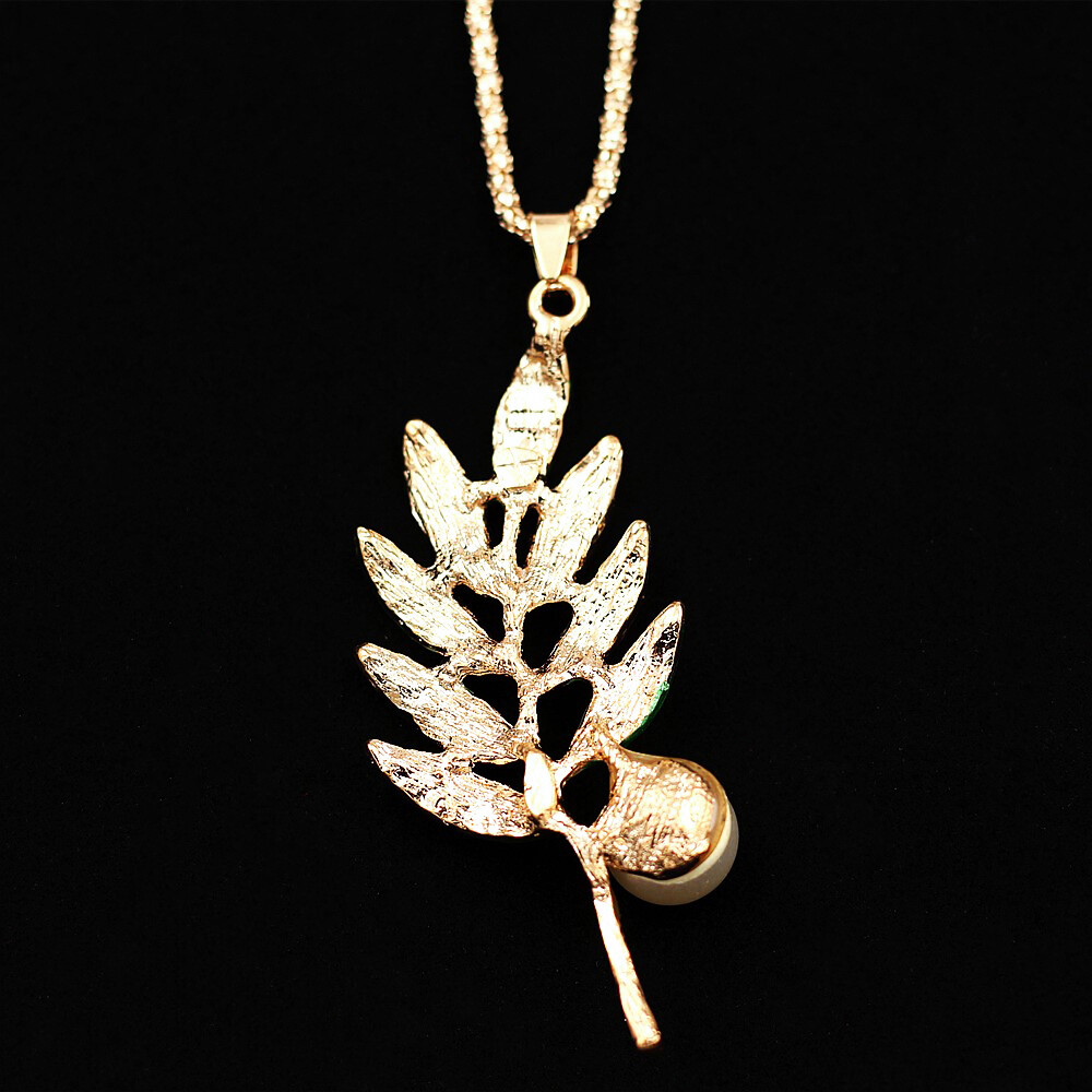 New Fashion Womens Pearl Rhinestone Green Leaf Pendant Sweater Chain Necklace