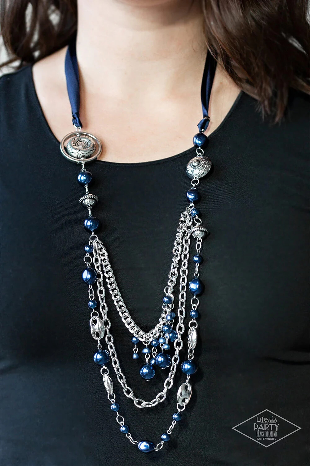 Paparazzi ALL THE TRIMMINGS blue necklace