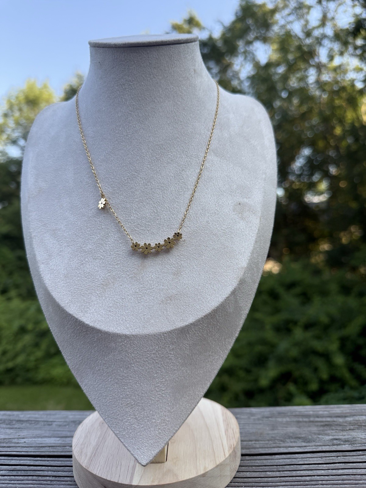 Gold Tone Yellow Gold Plated Cable Chain Necklace w/ Floral Charm Pendant