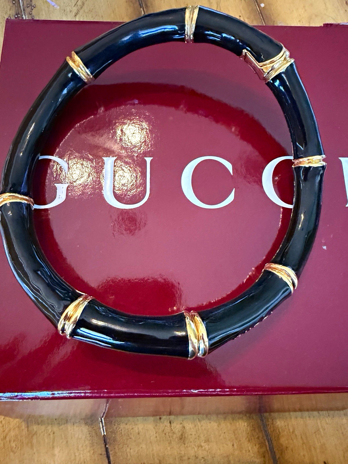 Gucci Bamboo Logo Choker Necklace – Black Enamel & Gold-Tone Finish – Authentic