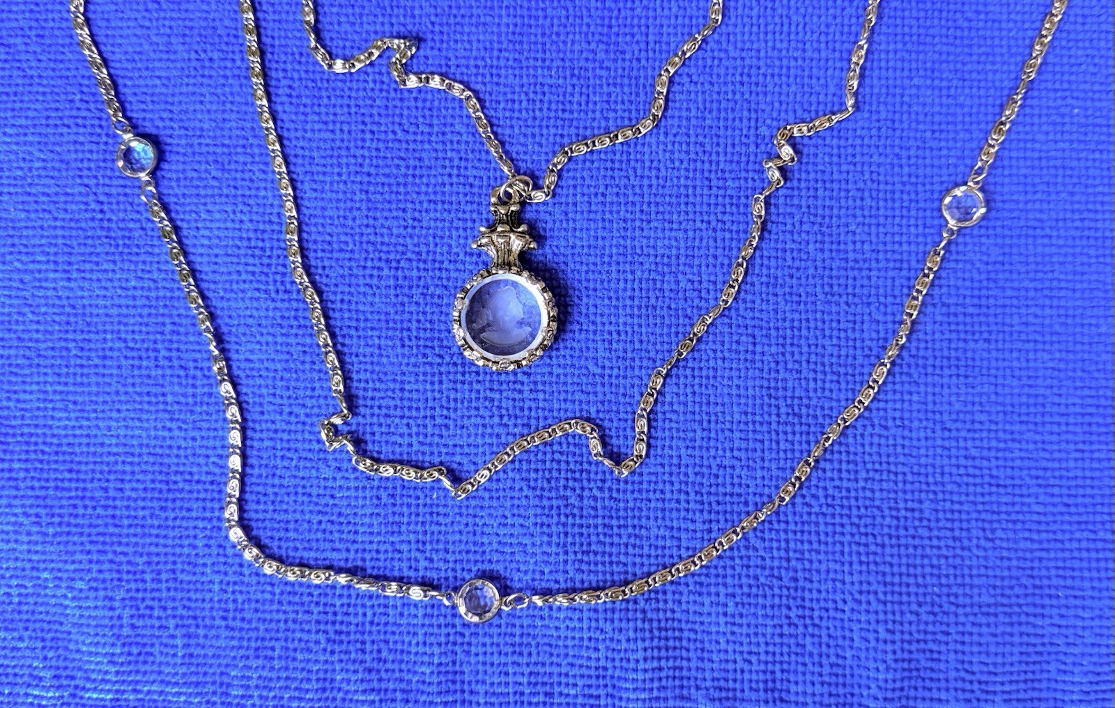 Vintage Silver Tone Metal Chain With Glass Pendant Necklace/ By Goldette