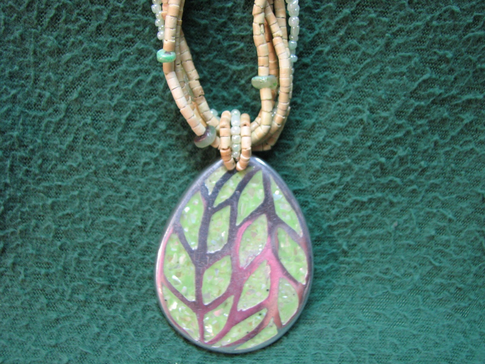 Beautiful Vintage Unisex 18″ Necklace W/ Pendant Incredible Detail As Shown