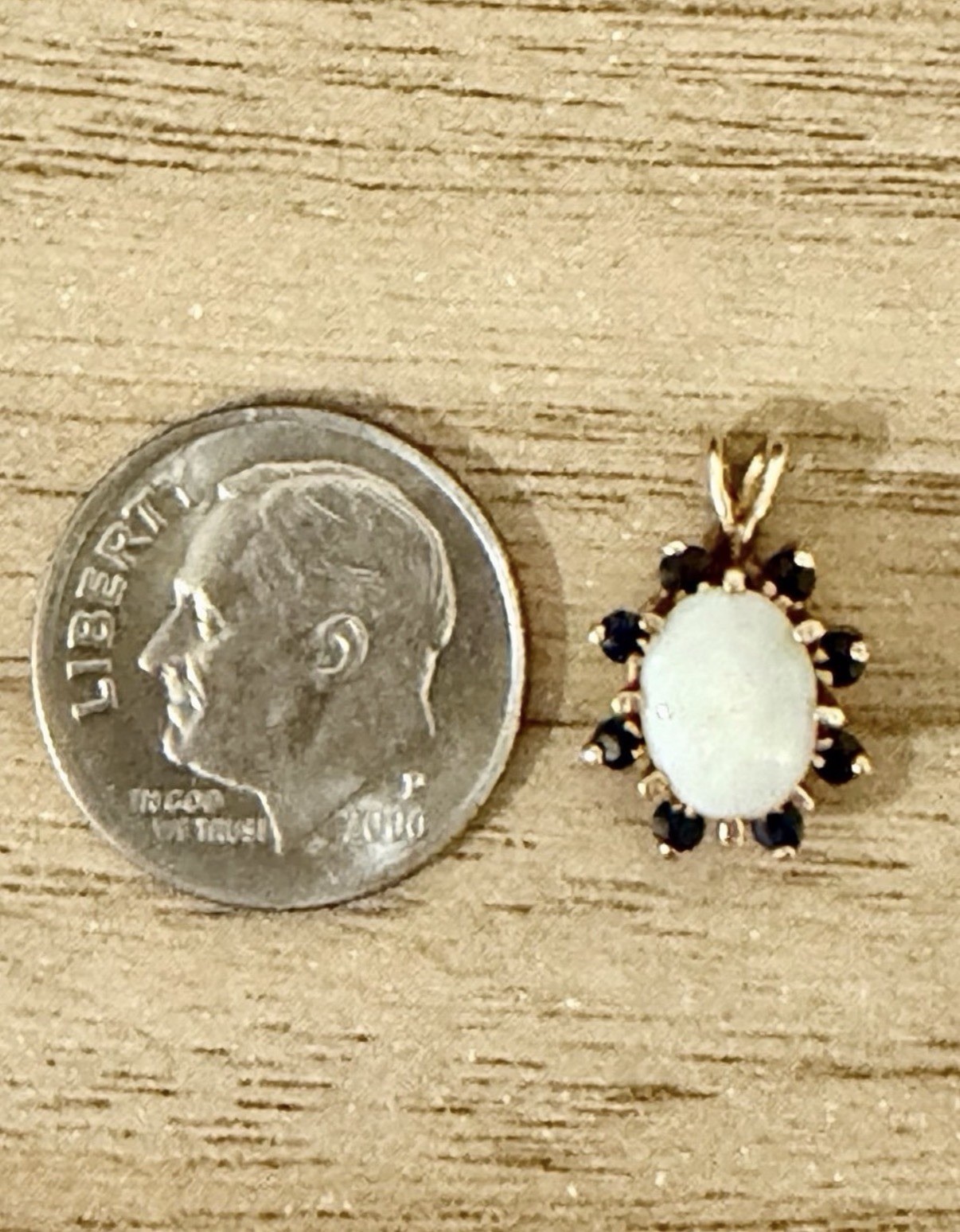 Vintage 10K Yellow Gold Round Round Opal & Blue Sapphire Halo Cluster Pendant