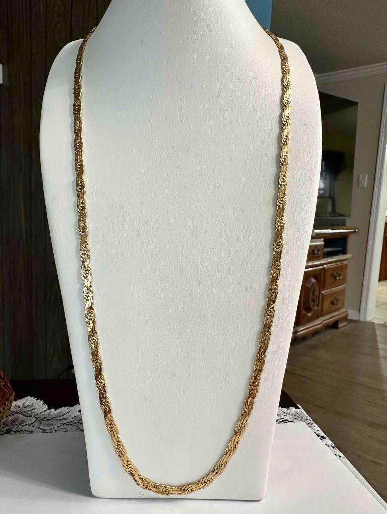Unusual Flattened Gold Tone Triple Curb Link Design Necklace