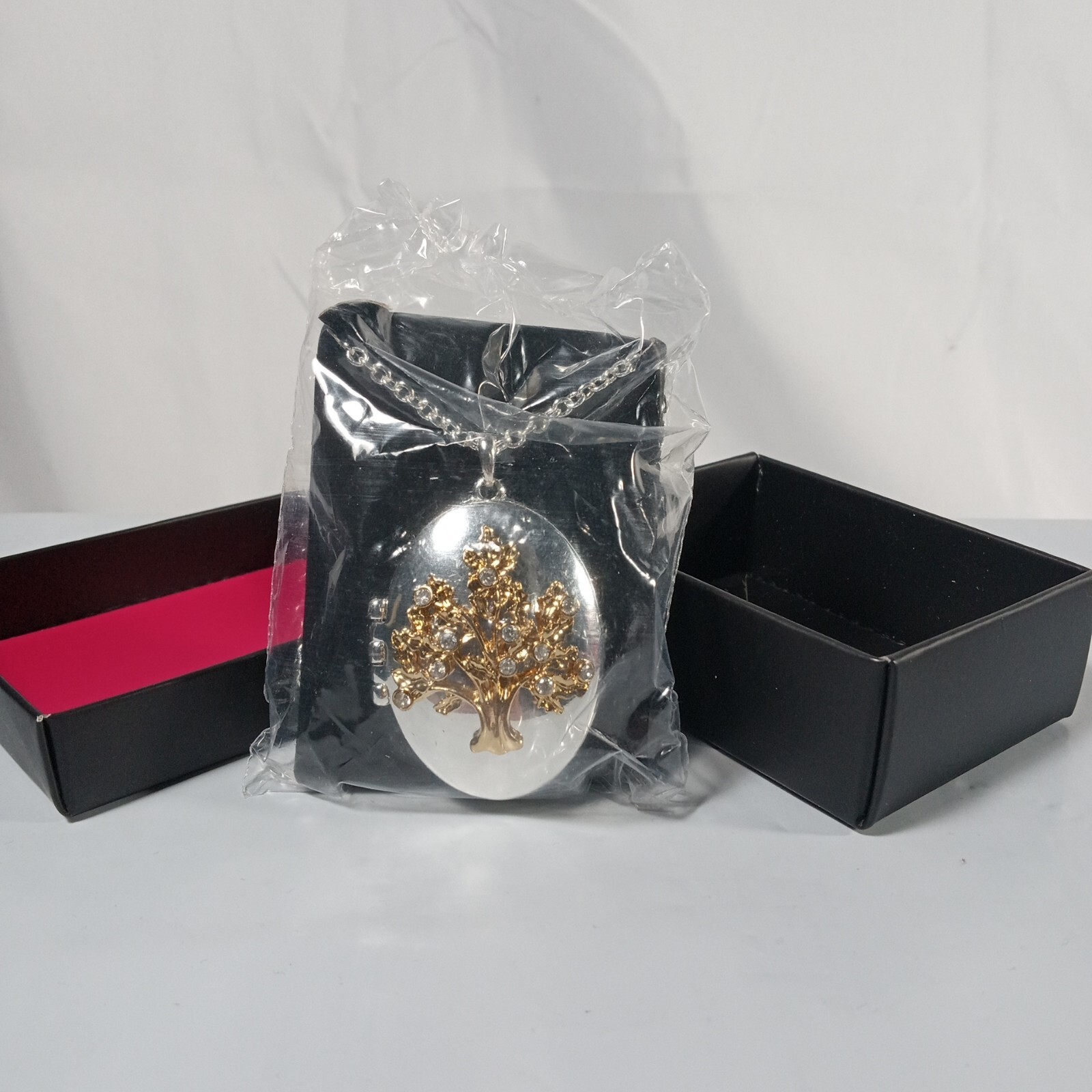 Oak Tree Incentive Locket Chrome / Gold 28’L / 3.5′ extender. AVON New In Box