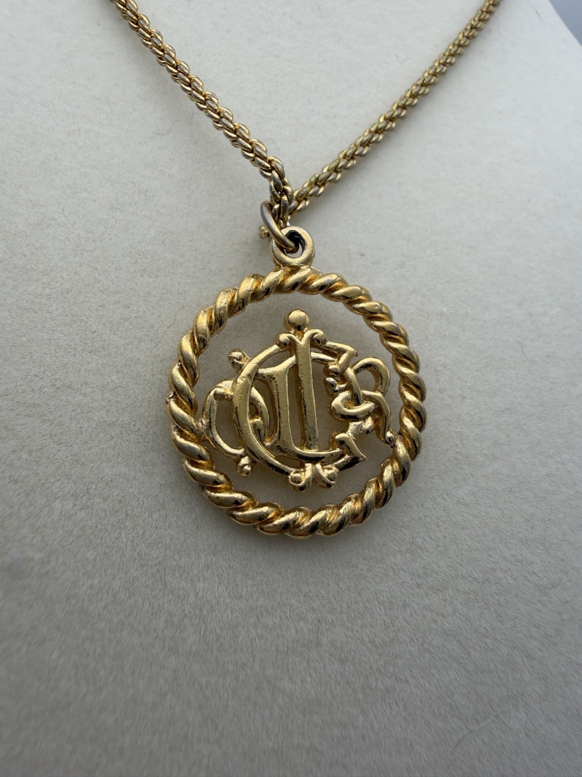 Authentic Vintage Christian Dior Necklace Emblem Round Circle Gold Plated 17.5”