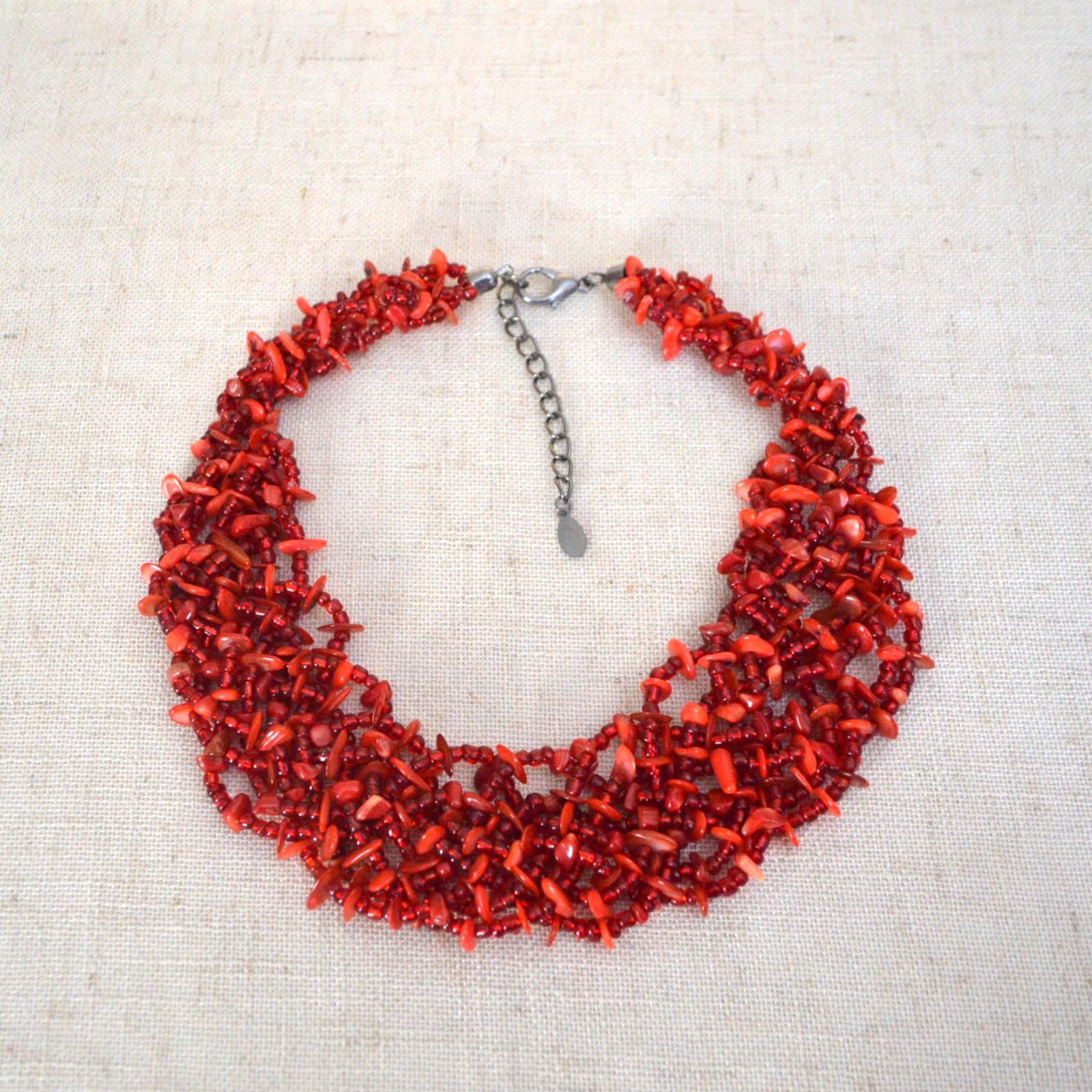 CJ Red Glass Bead & Shell Statement Bib Necklace 20″ + 3″ Extender Excellent