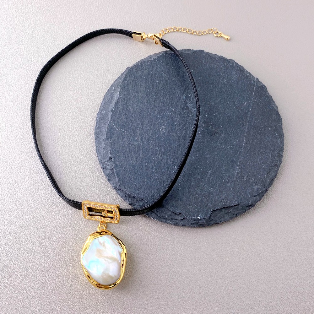 Chokers Necklaces Cultured White Baroque Pearl Collar Necklace Leather Bohemian