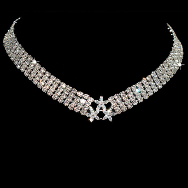 Beautiful Crystal Choker Triple Flowers Necklace, Sparkle Rhinestone, Great Gift