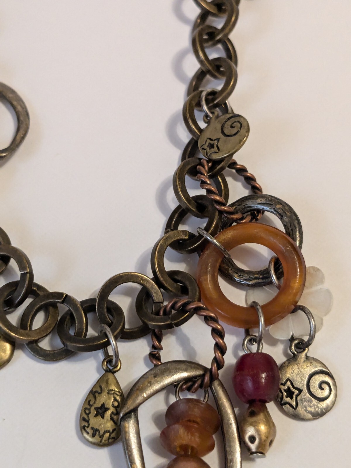Chico’s Brass Tone Mixed Metal Charm Necklace. Acrylic & Rhinestone Beads. 16″.
