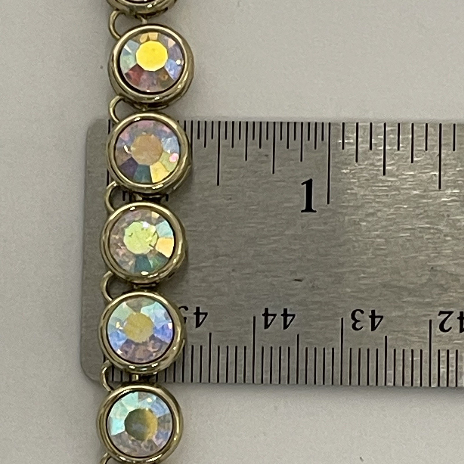 Claire’s Gold Tone Iridescent Aurora Borealis Rhinestone Necklace 16″ w/4″ ext.